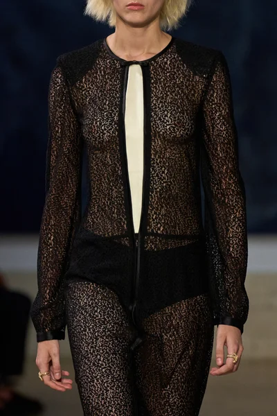 Look 62